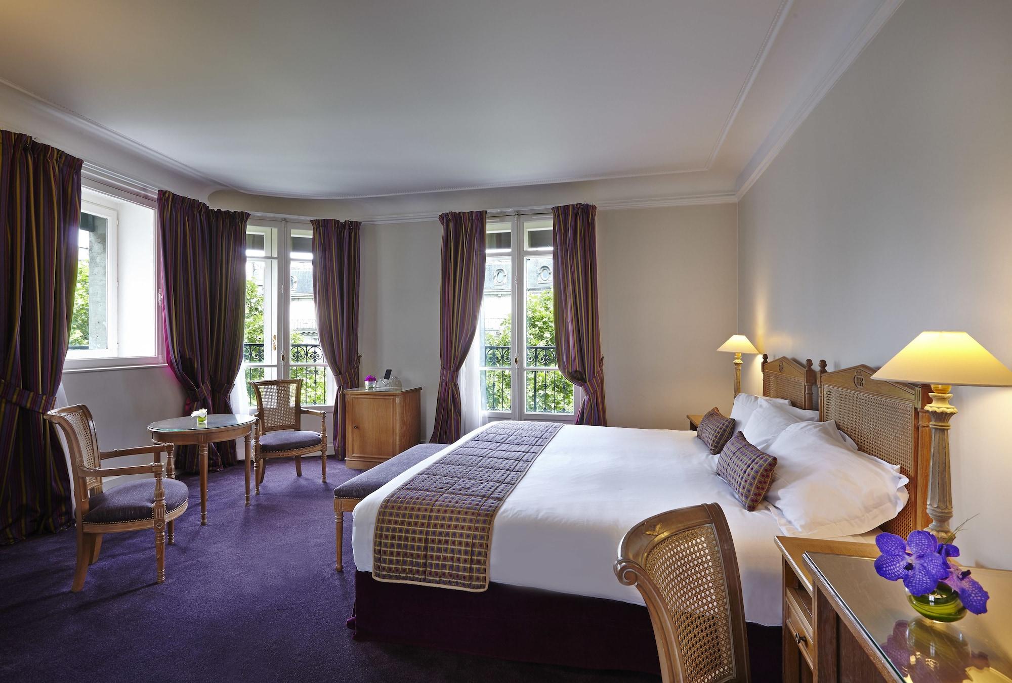 Royal Hotel Paris Champs Elysees Exterior foto