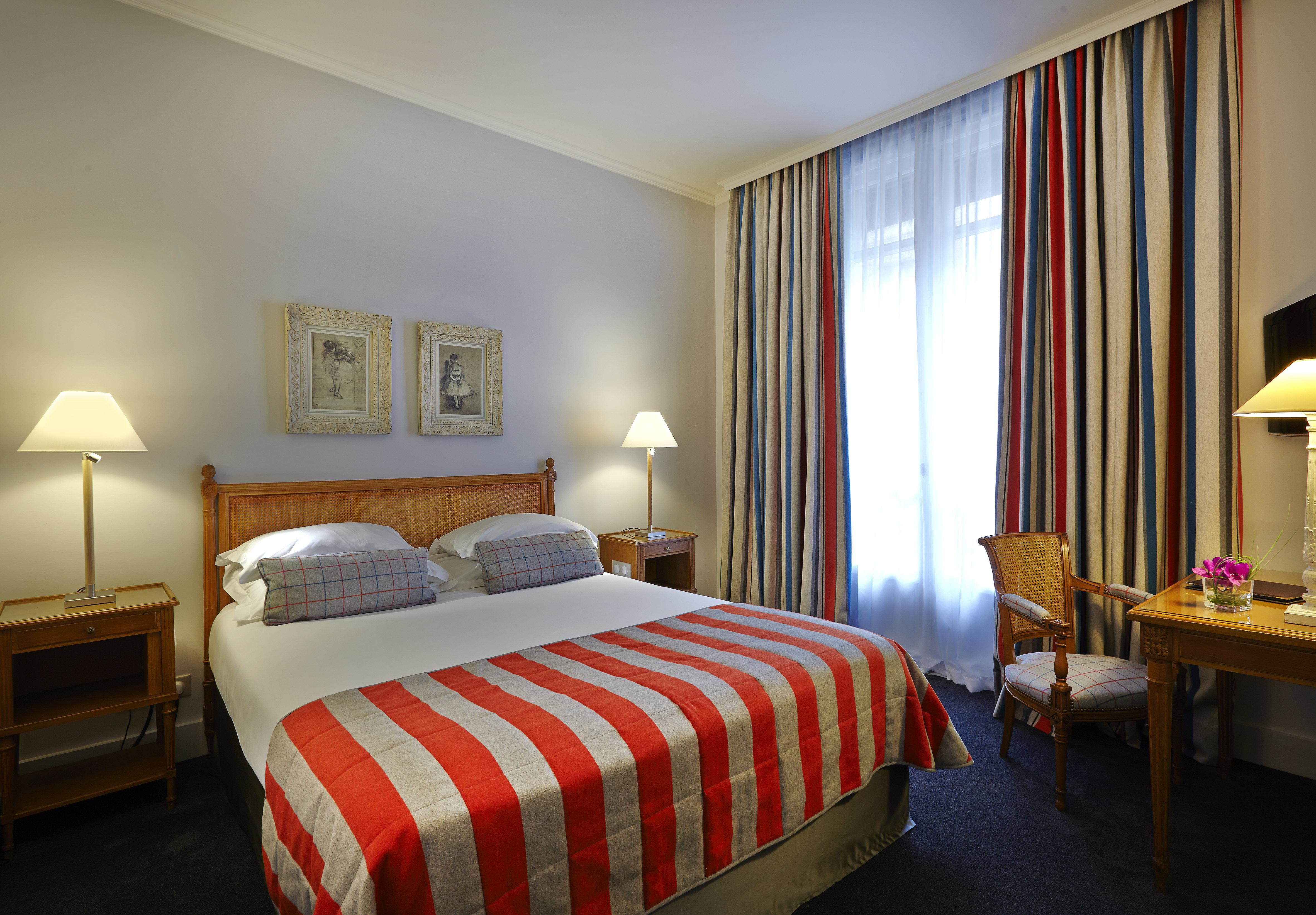 Royal Hotel Paris Champs Elysees Exterior foto